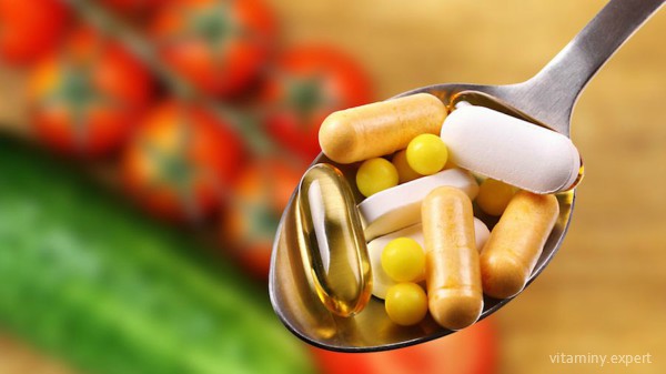 Чтобы не пострадать от передозировки, лучше употреблять витамины в натуральном виде